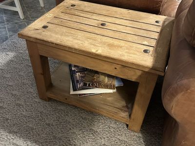 Rustic lamp table