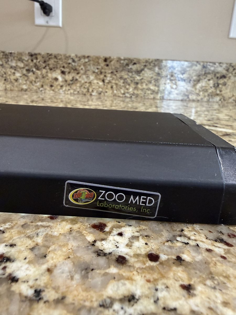 Zoo Med Terrarium Light Hood