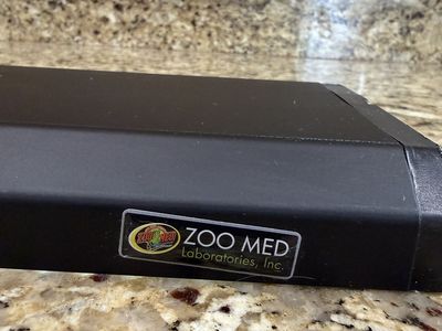 Zoo Med Terrarium Light Hood