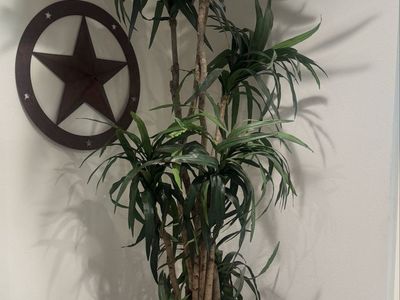 8 Ft Tall Faux Tree