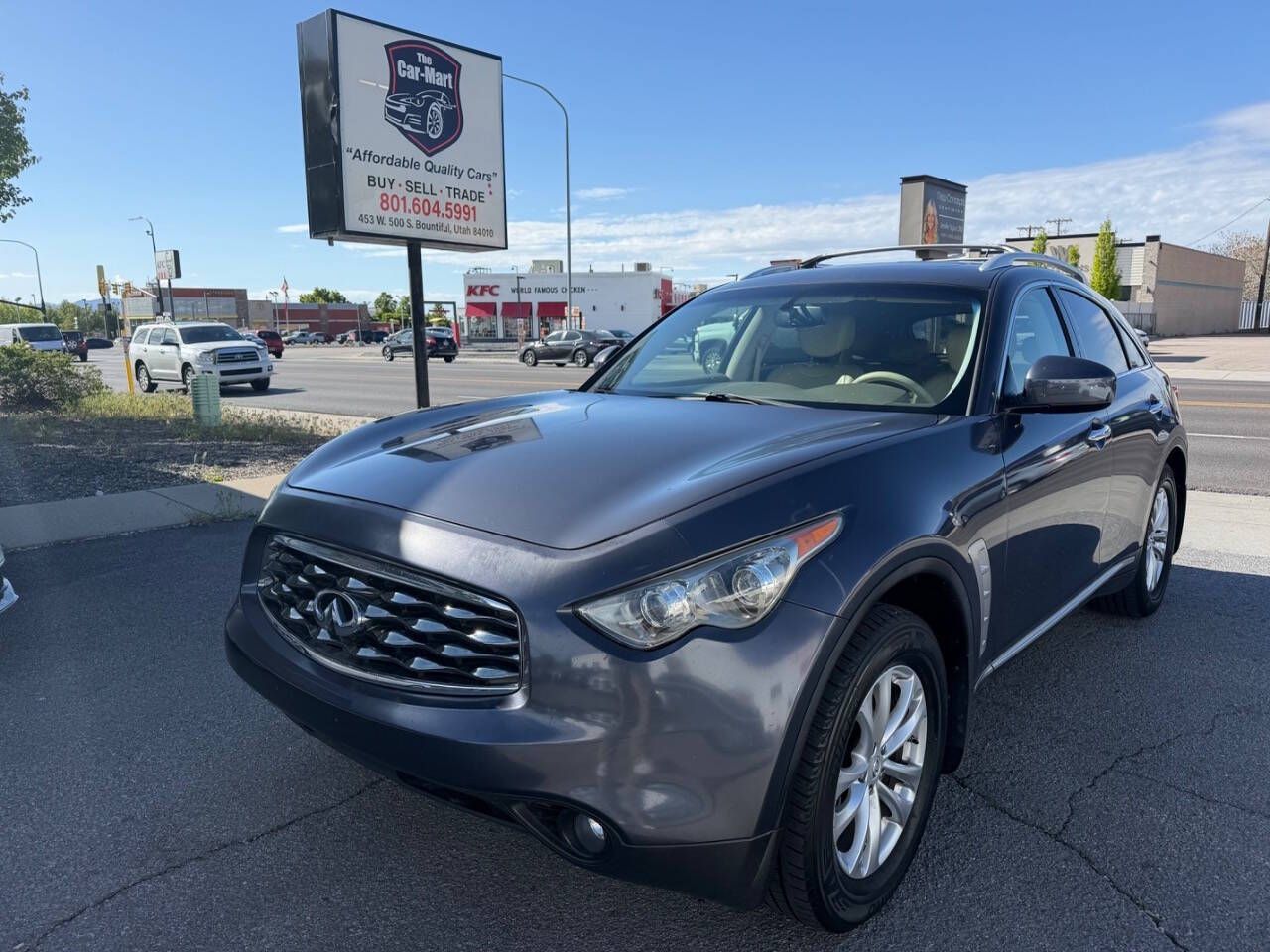 2010 INFINITI FX35 Base