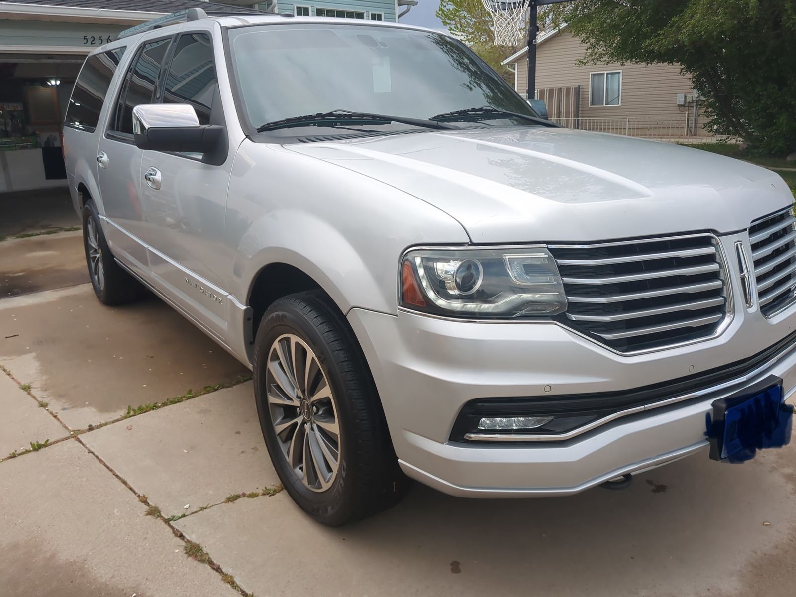 2015 Lincoln Navigator L Base