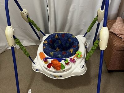 Baby bouncer