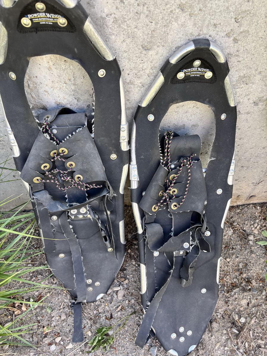 Adult snowshoes 6 pairs