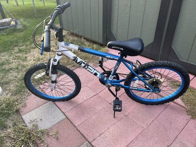 Boys 6 speed bike