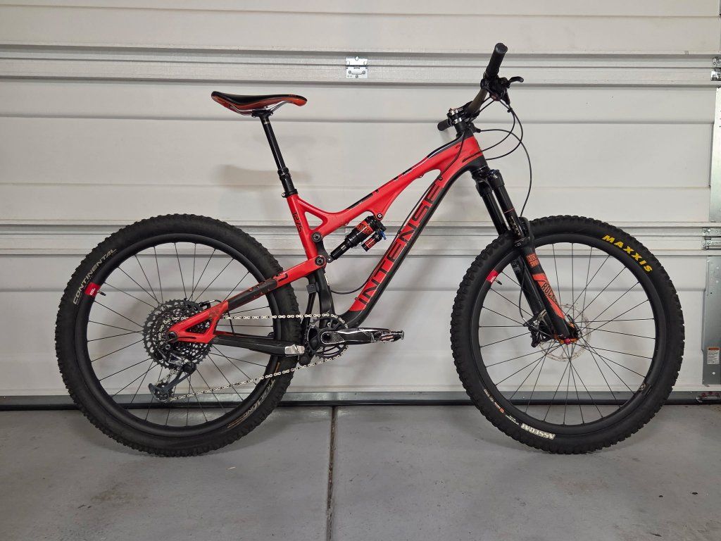 Intense Tracer 27.5  Trail / Enduro medium. Lots of upgrades done to this bike!!