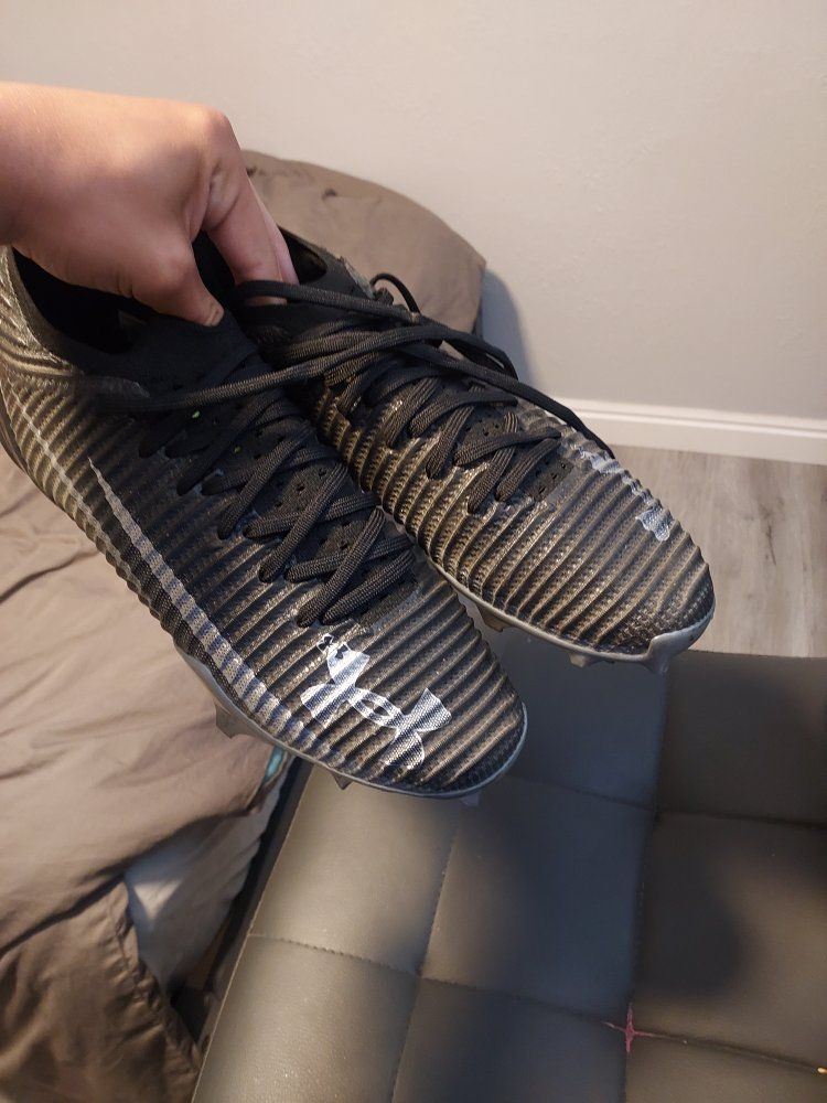 Under Armour Black & Silver Cleats - Good Condition