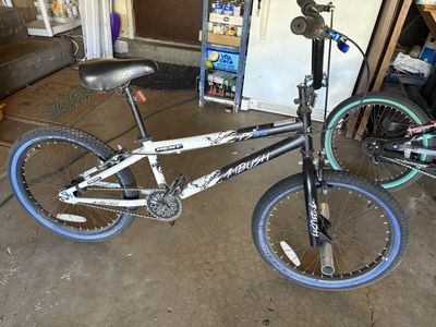 Kent Ambush FS20 BMX Bike - White/Black with Blue Trim, Good Condition