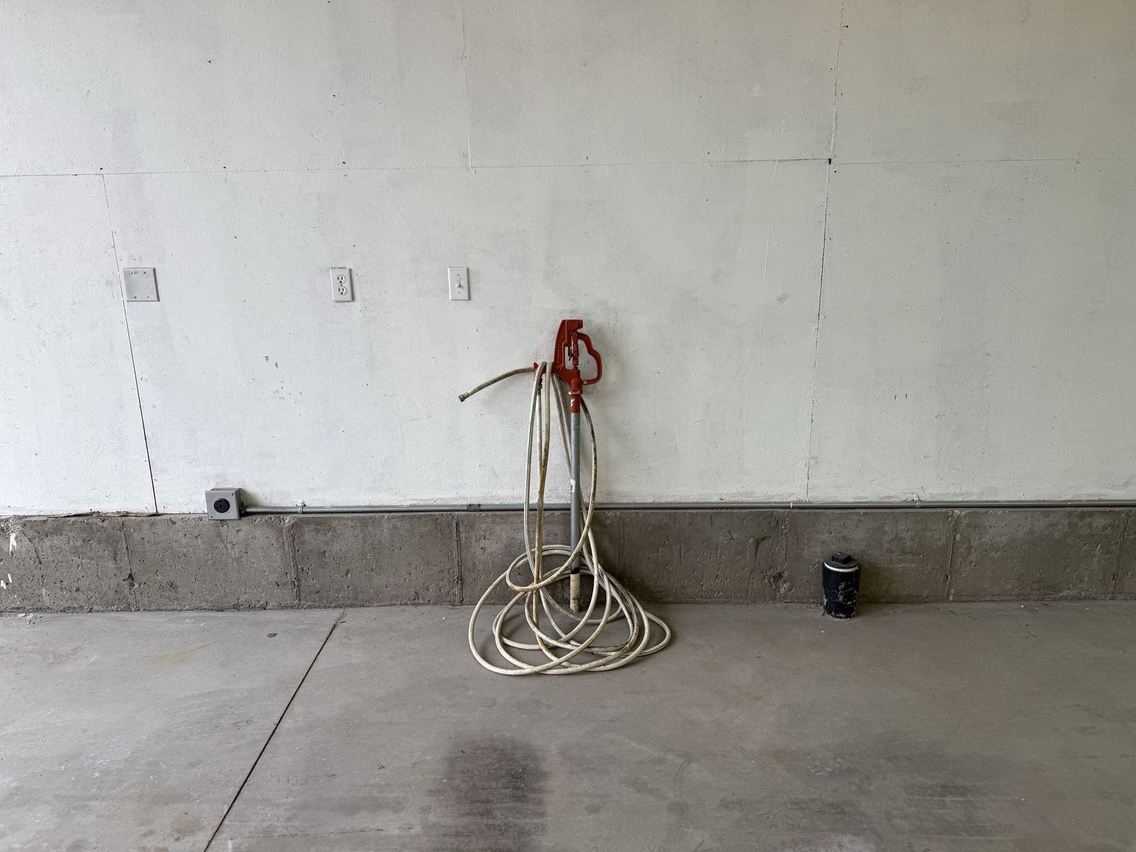 Main image 6