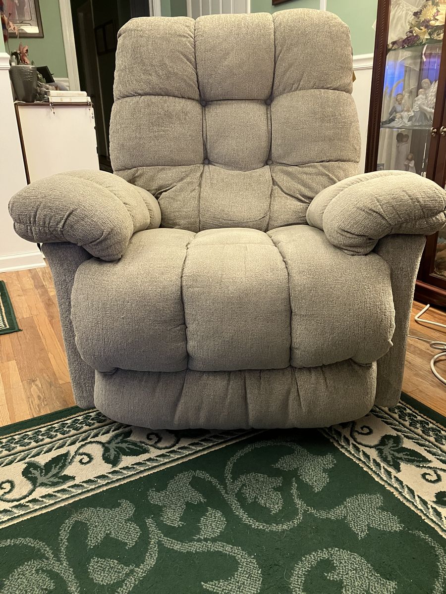 Rocker recliner chair