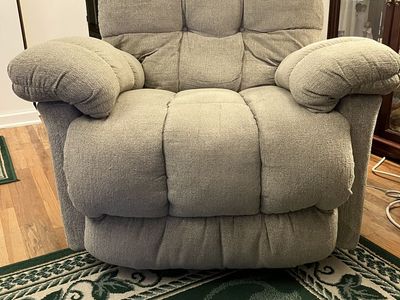 Rocker recliner chair