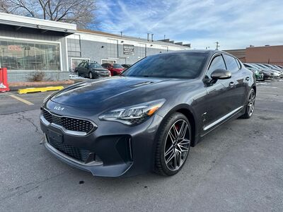 2022 Kia Stinger GT1