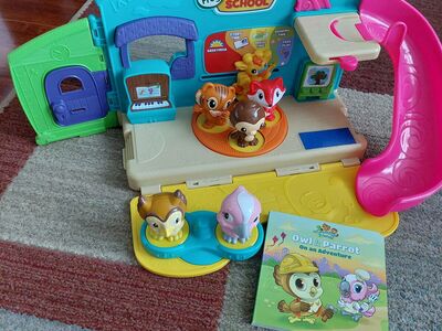 Learning Friends Play & Discover School Set