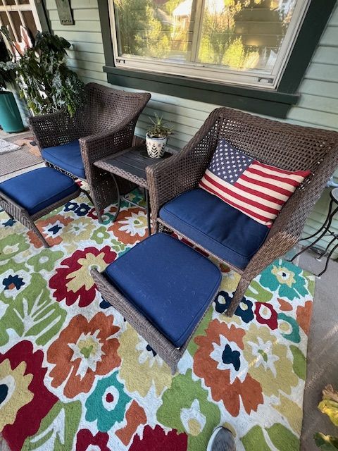 5 Piece Wicker Chair Set