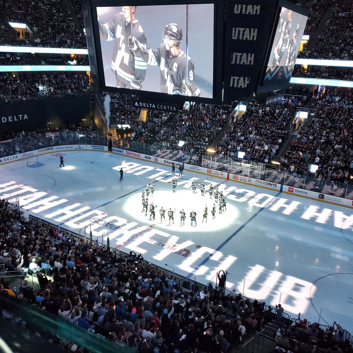 4 Tix Thurs 4/16 vs Blues - Front Row Upper