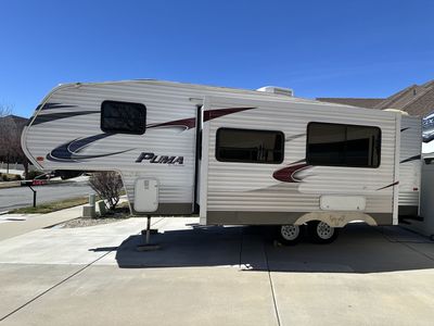2013 Palomino Puma 259RBSS Bunks