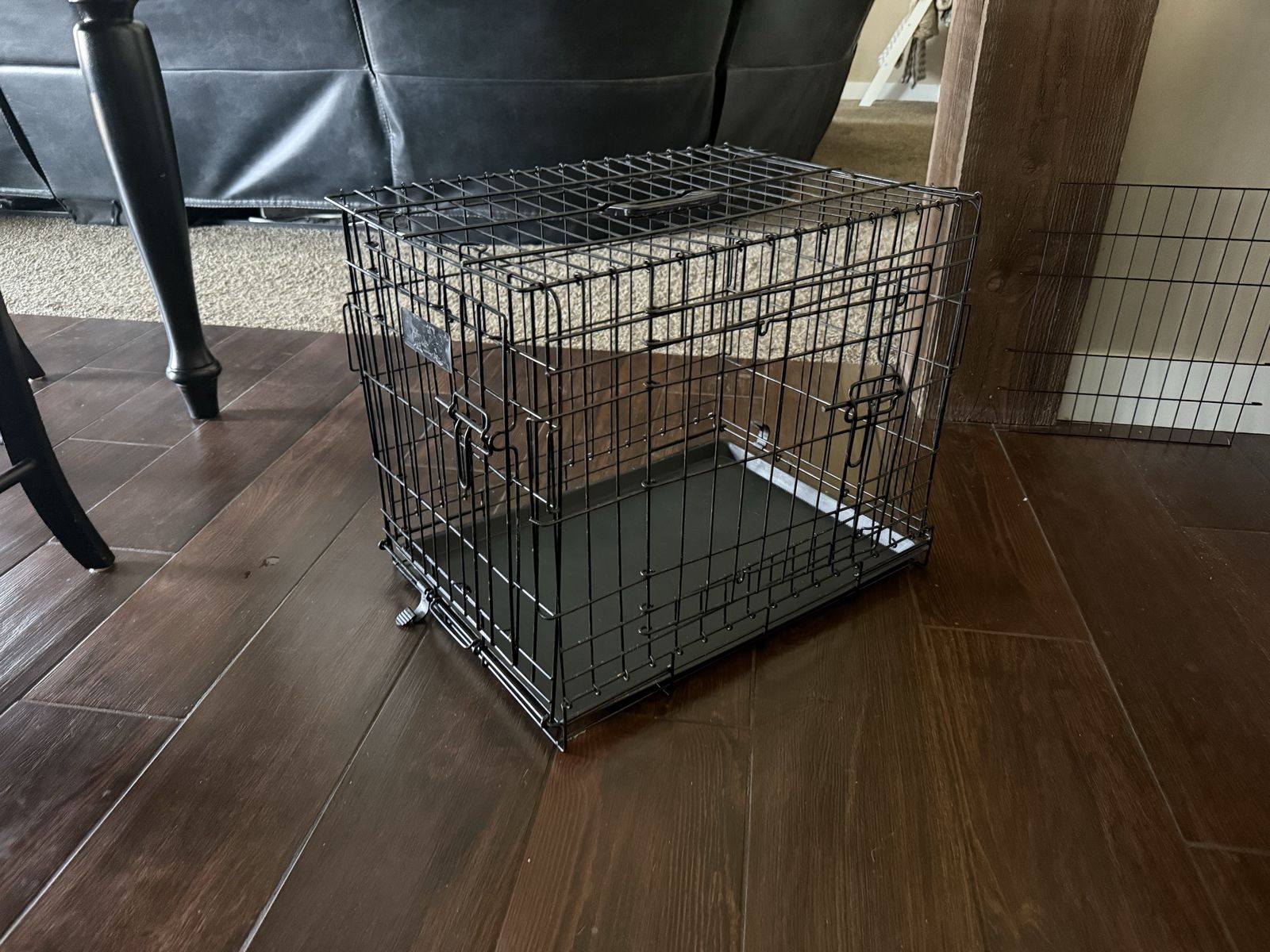 Small dog kennel 