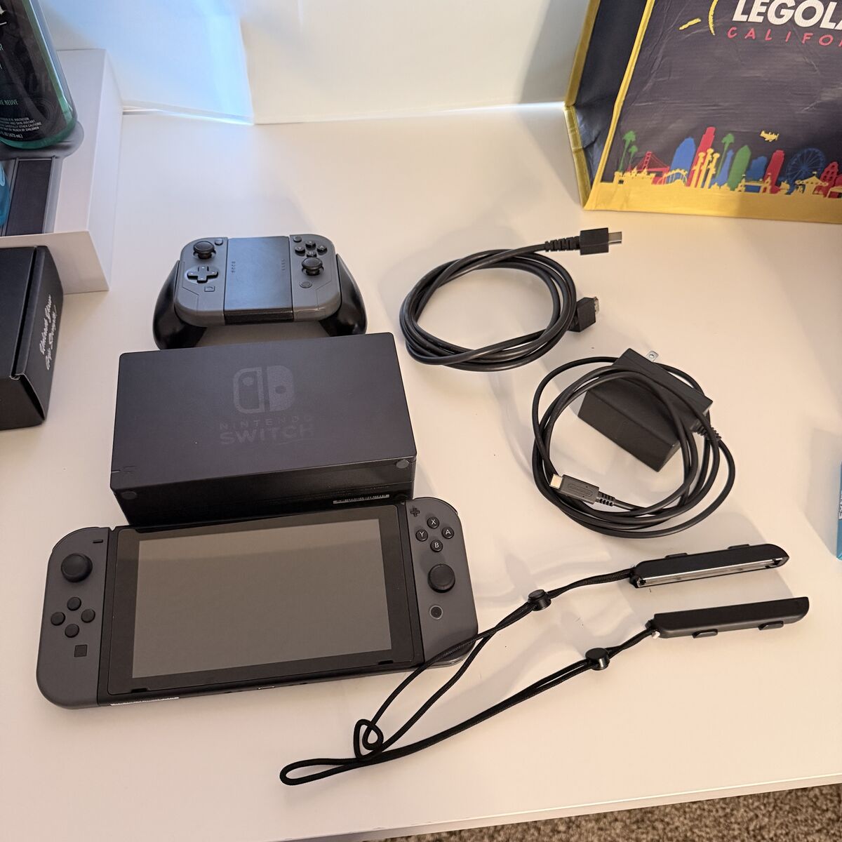 Nintendo Switch Bundle - Extra Joycons
