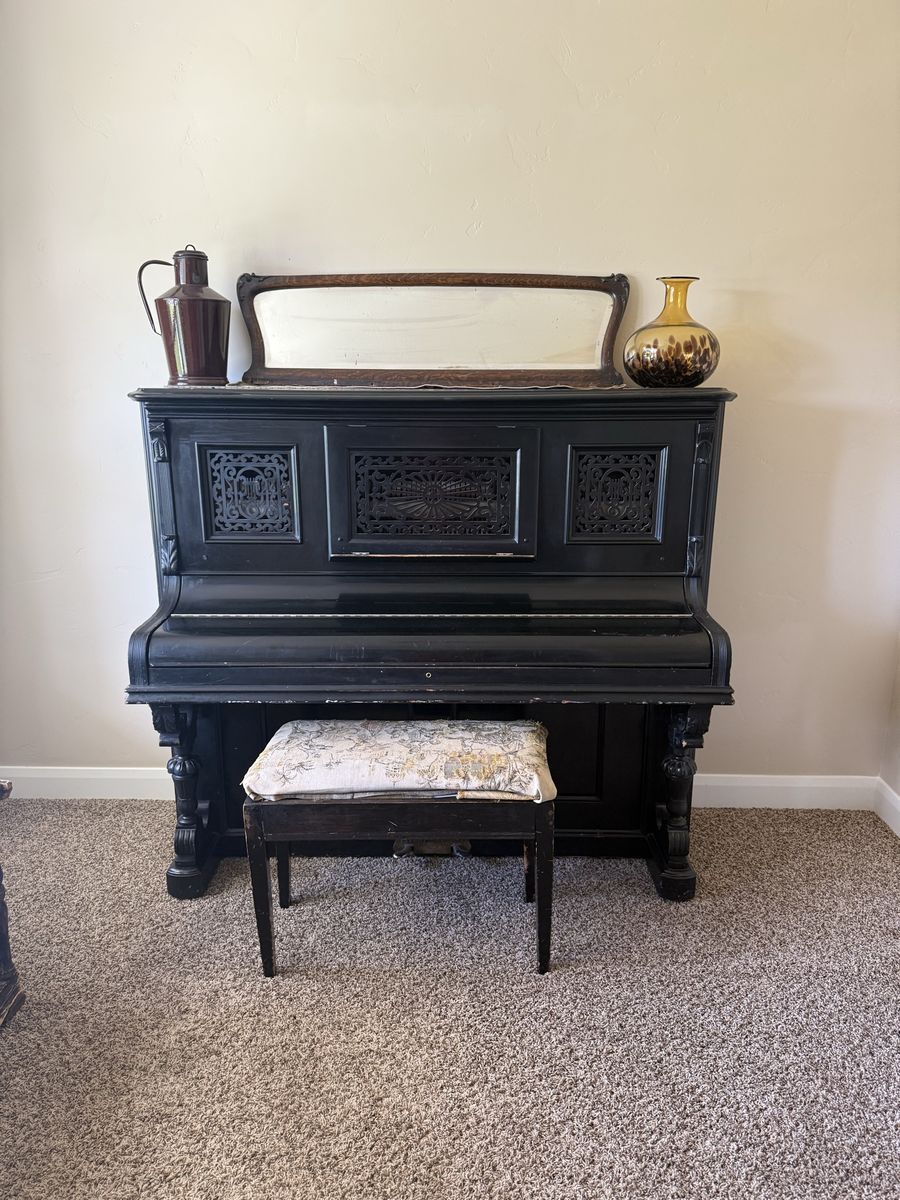 Antique Everett Piano Co. Cabinet Grand Upright Piano with Decorative Carvings & Bench