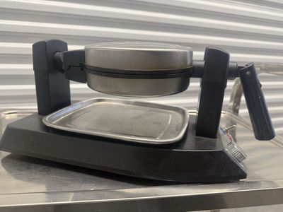 Waring pro waffle maker