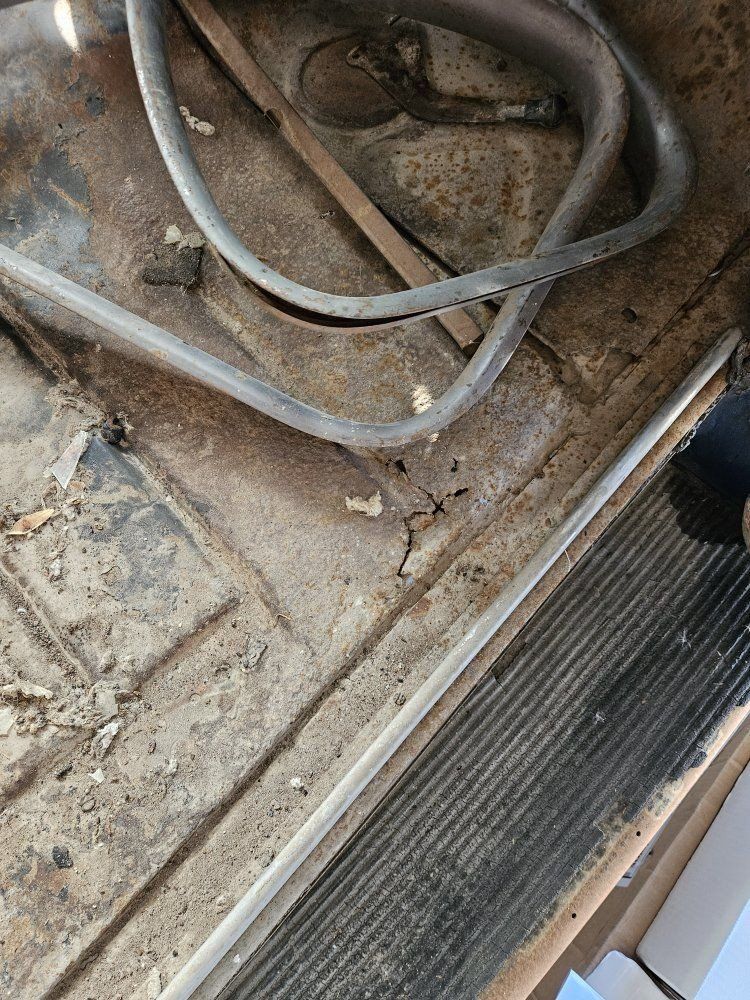Main image 6