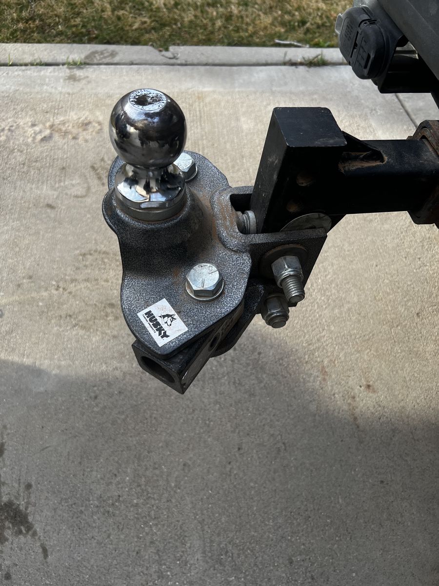 Husky Distribution Hitch