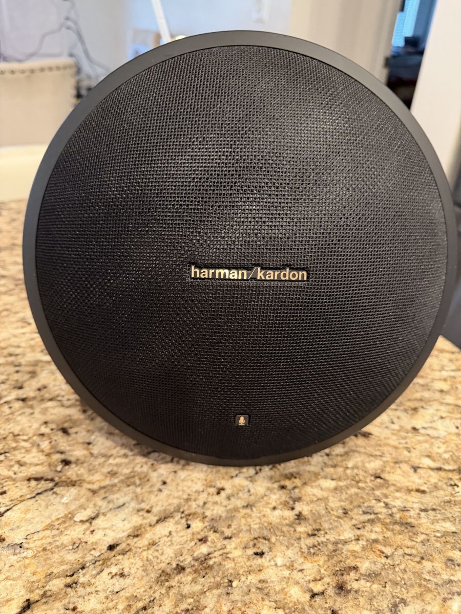 Harman Kardon Onyx Studio 2 Bluetooth speaker