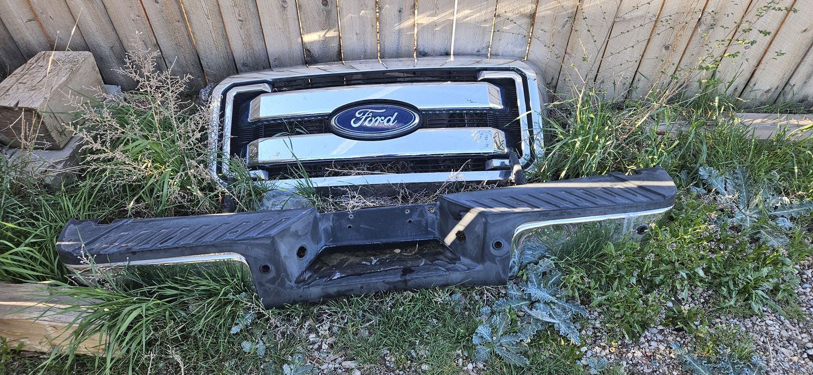 2013 F350 Free Rear Bumper and Front Grill
