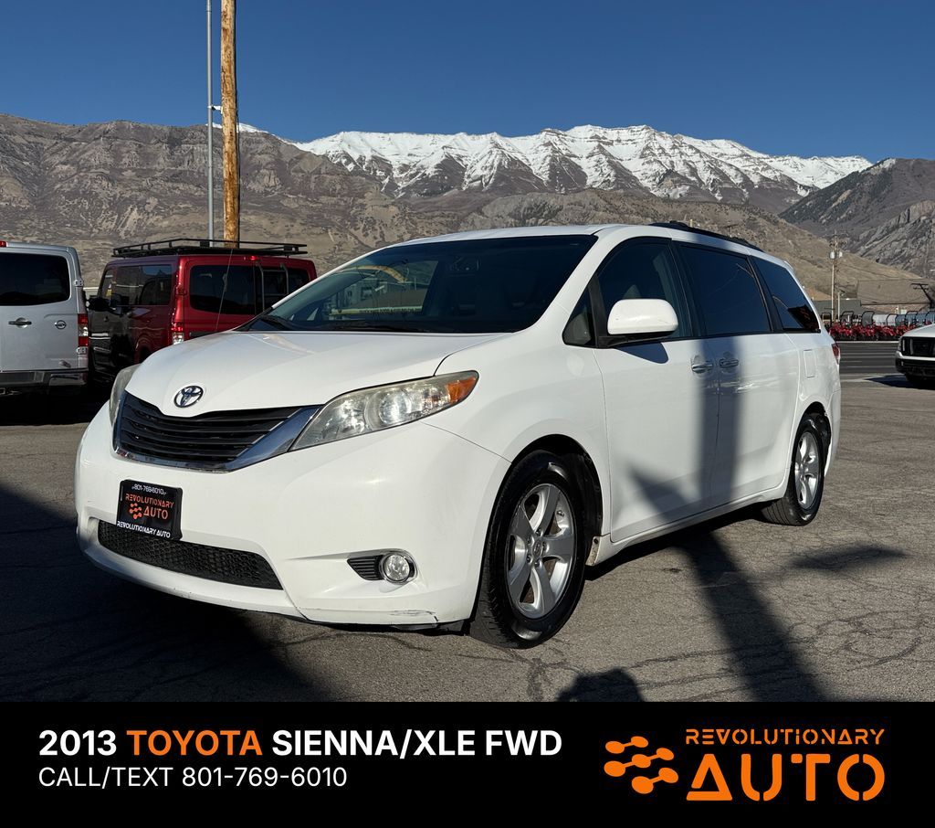 2013 Toyota Sienna XLE 8-Passenger