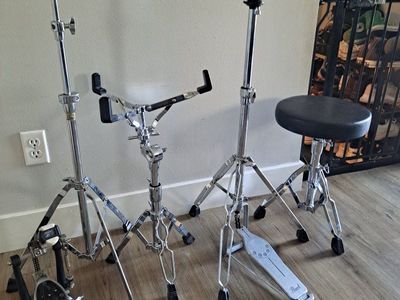 Pearl Hardware Set