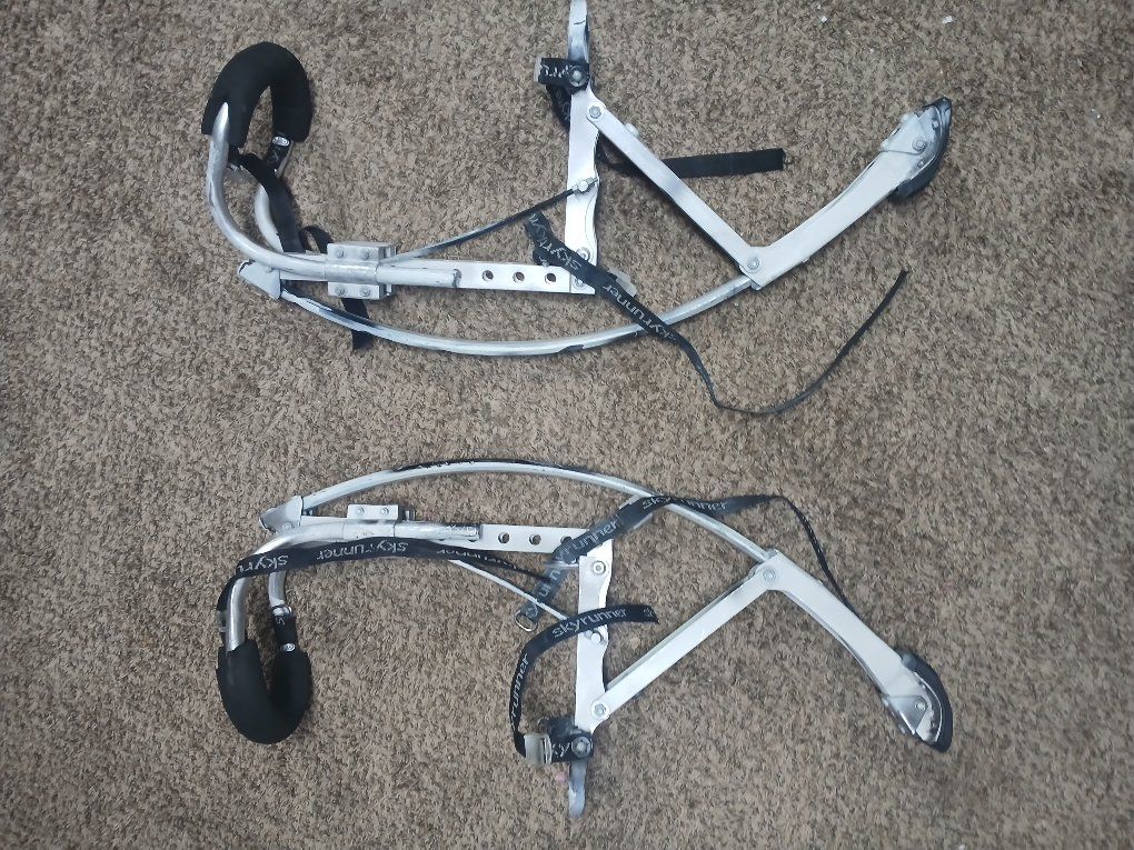 Skyrunner Jumping Stilts - Outdoor Sport Spring Shoes for Fitness & Fun - Silver