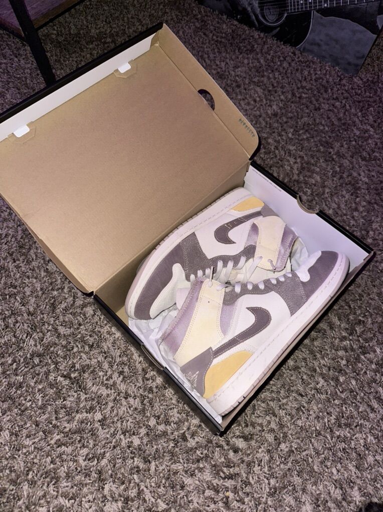 SIZE 11 AIR JORDAN 1 MID SE CRAFT