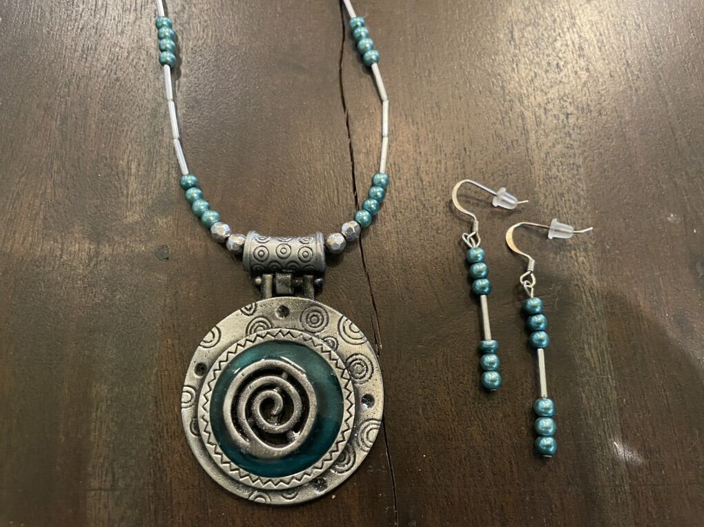 Silver & Blue Necklace W/ Pendant & Earrings