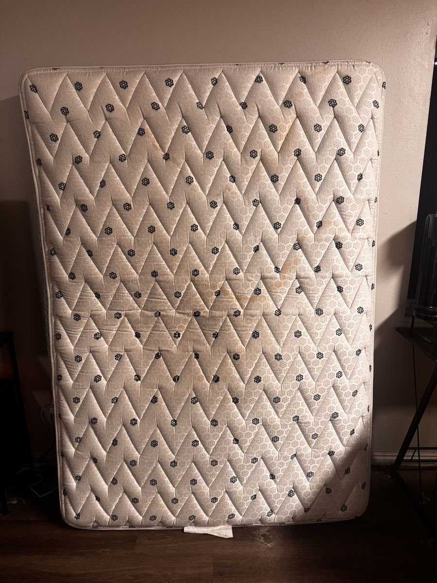 Free full size mattress - Need gone
