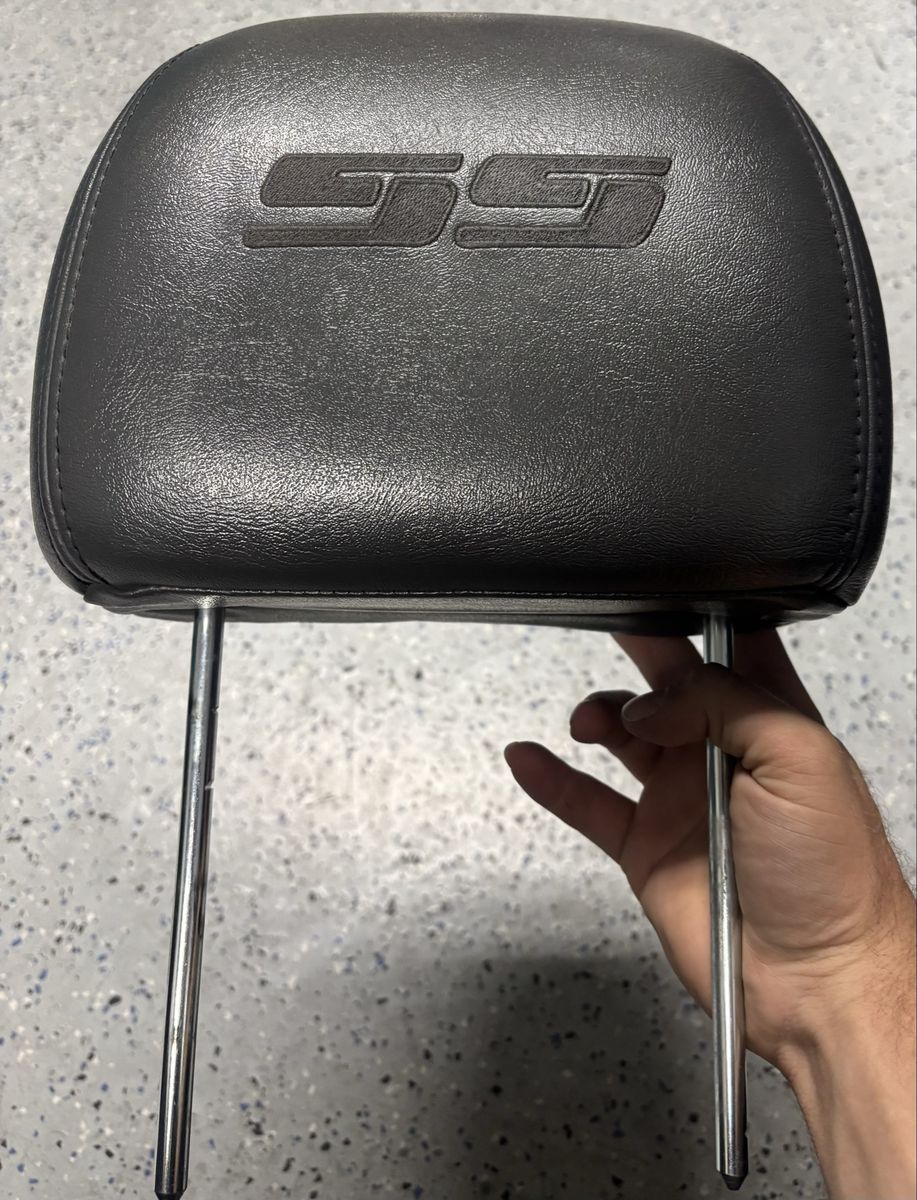 03-07 Chevrolet SS Leather Headrest Dark Gray 