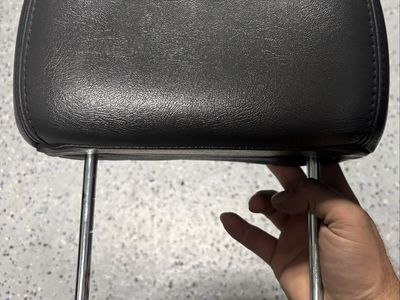 03-07 Chevrolet SS Leather Headrest Dark Gray