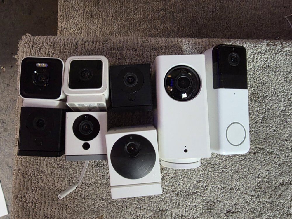 wyze cams lot.