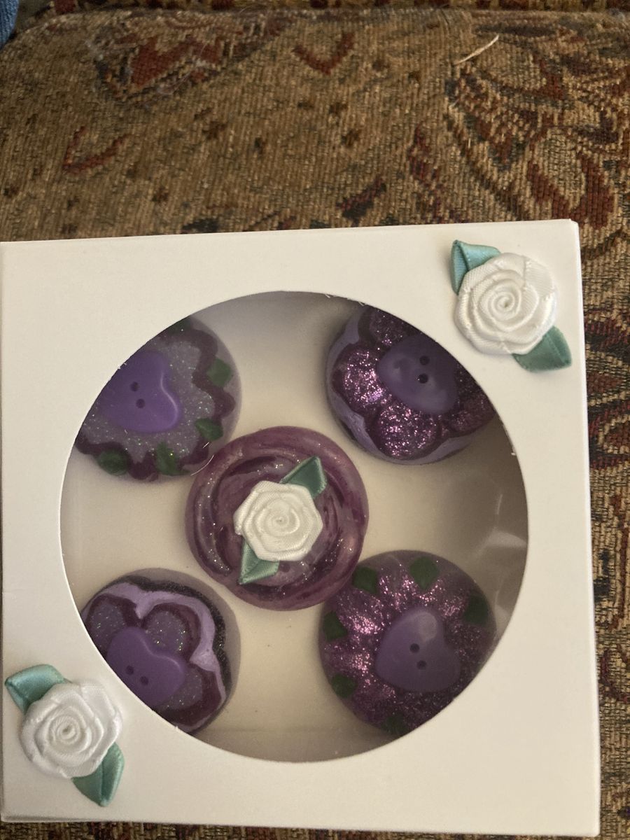 Box of 5 Fake Candies (Decoration)