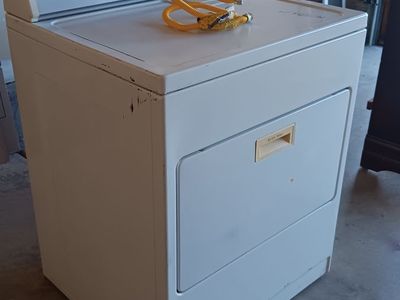 Whirlpool Ultimate Care II Gas Dryer - White