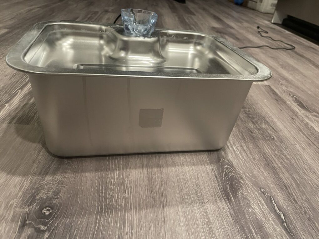 Latge Dog Water Fountain