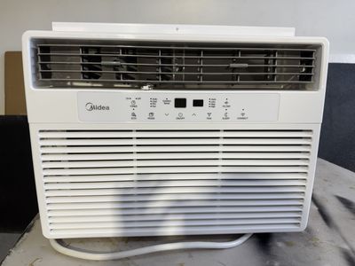 Window air conditioner