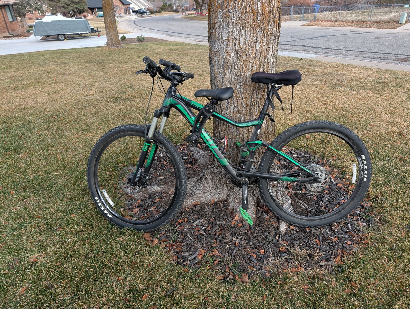 Giant Mountain Bike - Size M