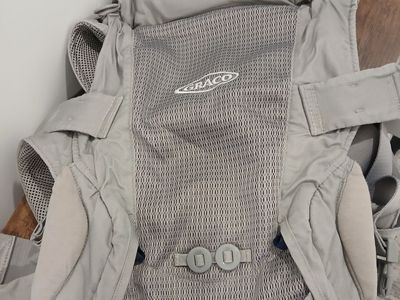 Graco baby carrier