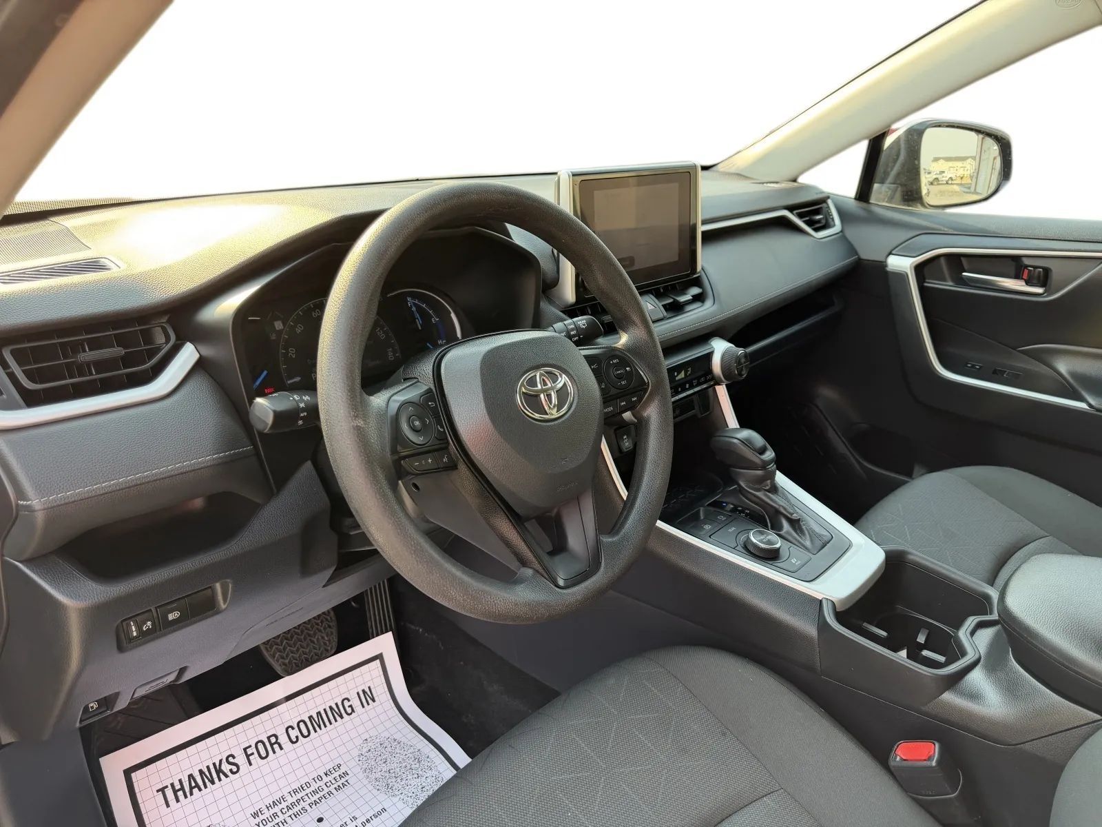 Main image 7
