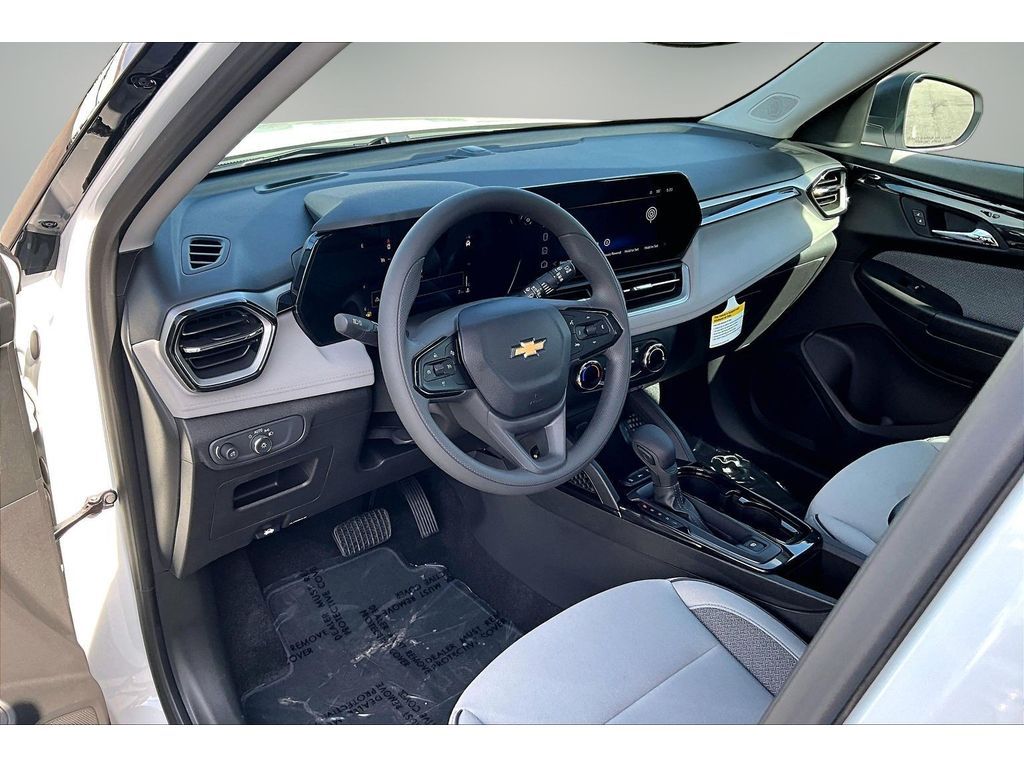 Main image 7
