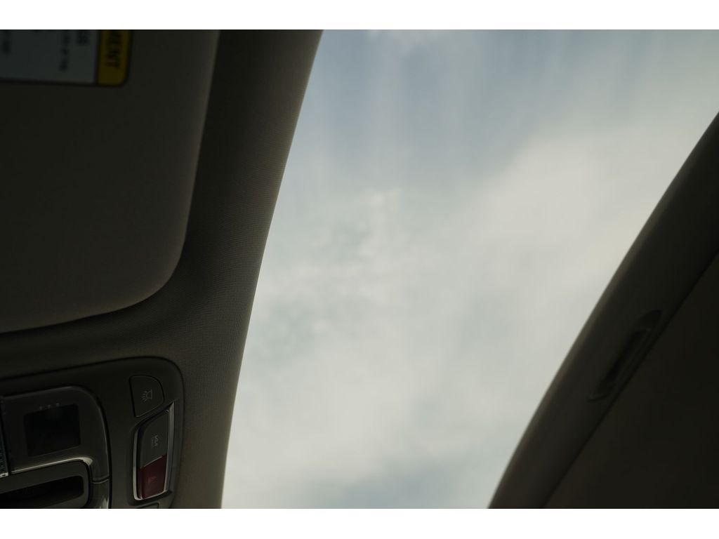 Main image 28