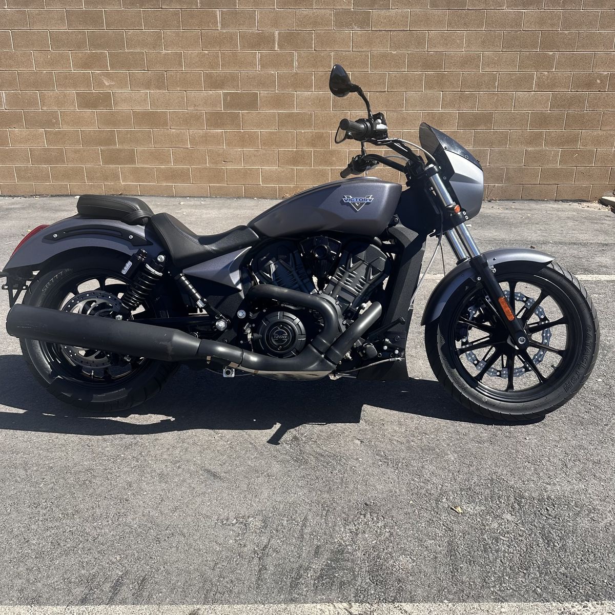 2017 Victory Octane 1200 - LOW MILES - Sport Cruiser - Like Indian Scout
