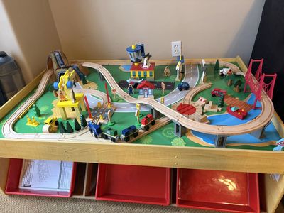 Train Play Table