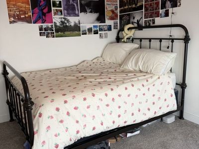 Full Size Bed Set Up