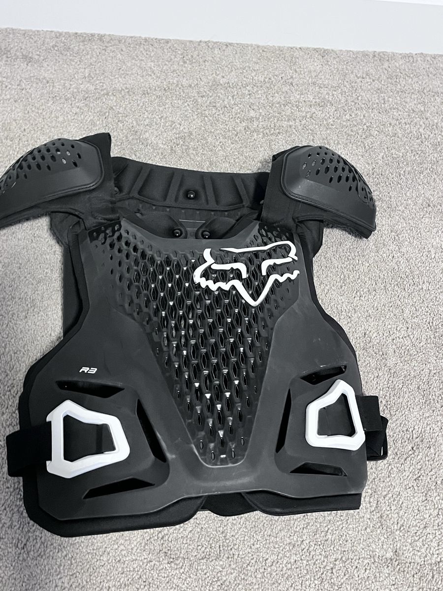 Fox Racing R3 Chest Protector – Size Adult -  Large/XL